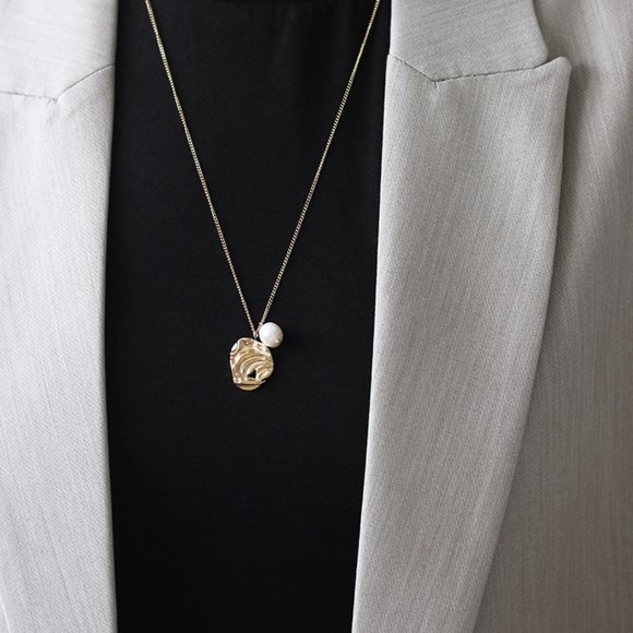 NEW 18K Gold Plated Rose Flower Fresh Water Pearl Necklace - Picture 3 of 9